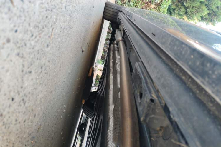 Used Denza D9 2024 DM-i 980 Four-Wheel Drive Prestige Model Chassis Front Right