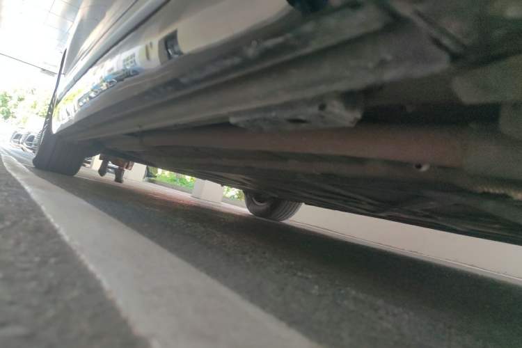 Used Denza D9 2024 DM-i 980 Four-Wheel Drive Prestige Model Chassis Front Right
