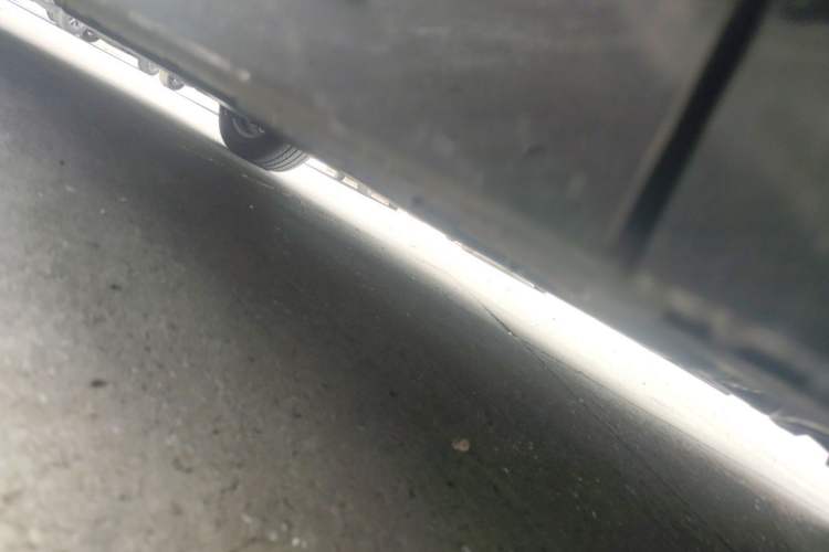Used Denza D9 2024 DM-i 1050 Luxury Model Chassis Front Right