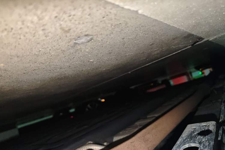 Used Denza D9 2024 DM-i 980 Four-Wheel Drive Prestige Model Chassis Front Right