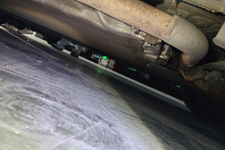 Used Denza D9 2024 DM-i 1050 Luxury Model Chassis Front Right