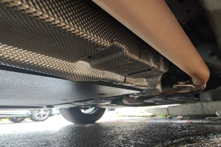 Used Denza D9 2024 DM-i 980 Four-Wheel Drive Prestige Model Chassis Front Right