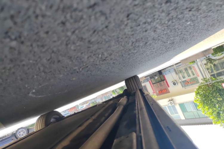 Used Denza D9 2024 DM-i 1050 Luxury Model Chassis Front Right