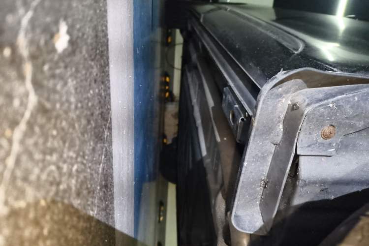 Used Denza D9 2024 DM-i 1050 Luxury Model Chassis Front Right