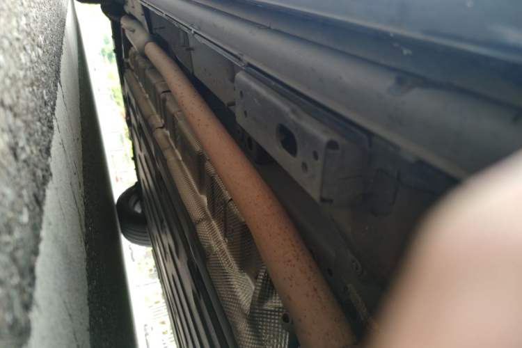 Used Denza D9 2024 DM-i 980 Four-Wheel Drive Flagship Model Chassis Front Right