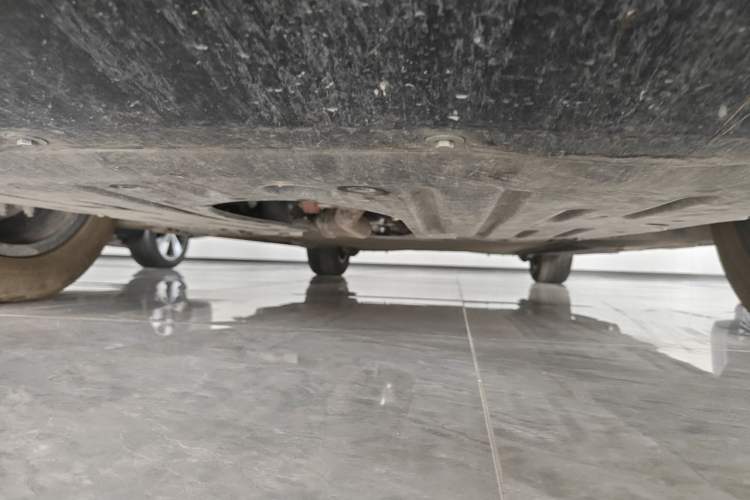 Used Denza D9 2024 DM-i 980 Four-Wheel Drive Prestige Model Chassis Front