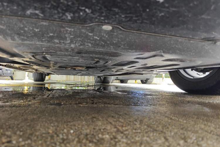 Used Denza D9 2024 DM-i 980 Four-Wheel Drive Prestige Model Chassis Front