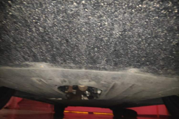 Used Denza D9 2024 DM-i 980 Four-Wheel Drive Flagship Model Chassis Front