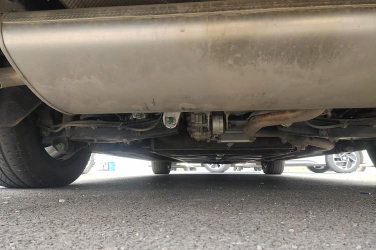 Used Denza D9 2024 DM-i 980 Four-Wheel Drive Prestige Model Chassis Rear