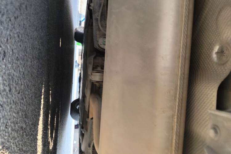 Used Denza D9 2024 DM-i 980 Four-Wheel Drive Prestige Model Chassis Rear