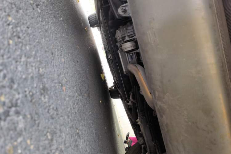 Used Denza D9 2024 DM-i 980 Four-Wheel Drive Prestige Model Chassis Rear