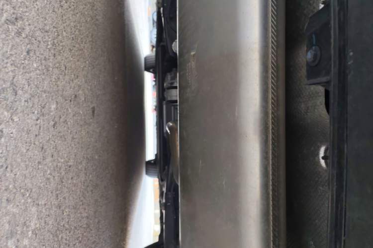 Used Denza D9 2024 DM-i 980 Four-Wheel Drive Prestige Model Chassis Rear