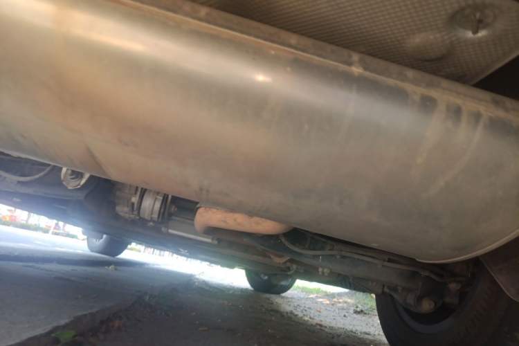 Used Denza D9 2024 DM-i 980 Four-Wheel Drive Flagship Model Chassis Rear
