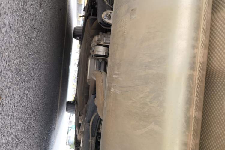 Used Denza D9 2024 DM-i 980 Four-Wheel Drive Prestige Model Chassis Rear