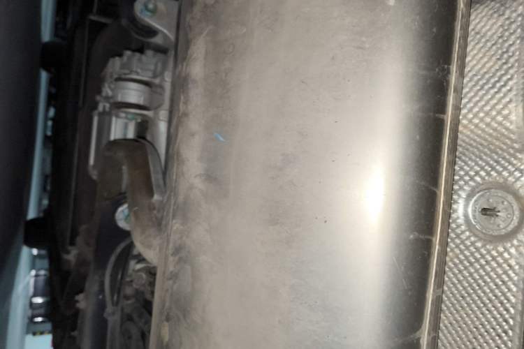 Used Denza D9 2024 DM-i 980 Four-Wheel Drive Prestige Model Chassis Rear