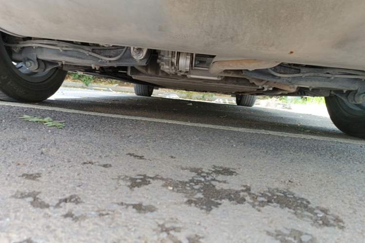 Used Denza D9 2024 DM-i 980 Four-Wheel Drive Prestige Model Chassis Rear