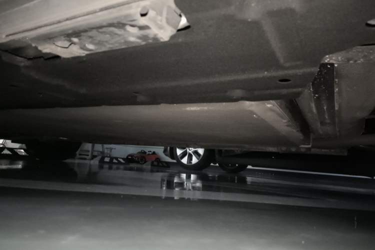 Used Denza D9 2024 DM-i 980 Four-Wheel Drive Prestige Model Chassis Rear Left
