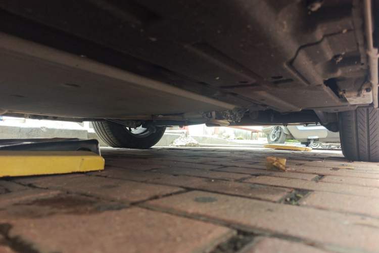 Used Denza D9 2024 DM-i 980 Four-Wheel Drive Prestige Model Chassis Rear Left