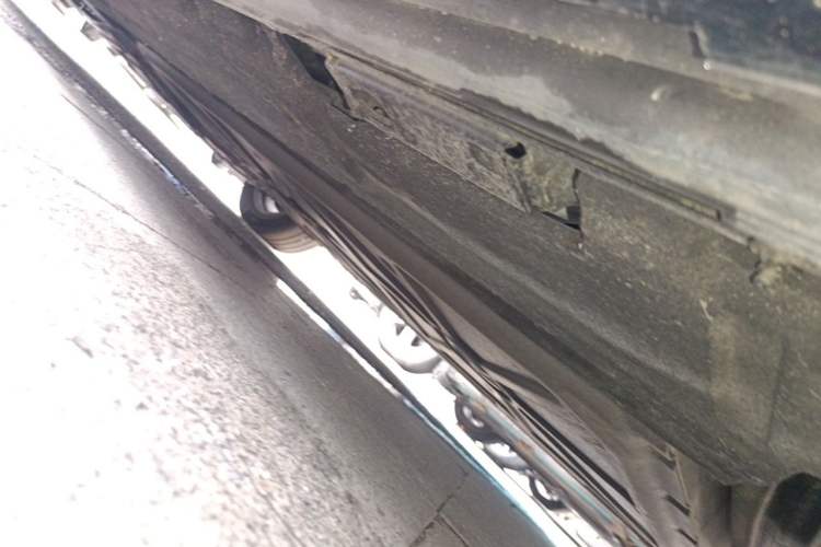 Used Denza D9 2024 DM-i 980 Four-Wheel Drive Prestige Model Chassis Rear Left
