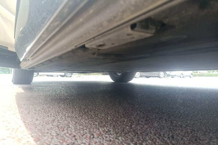 Used Denza D9 2024 DM-i 980 Four-Wheel Drive Flagship Model Chassis Rear Left