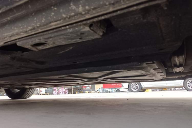 Used Denza D9 2024 DM-i 980 Four-Wheel Drive Prestige Model Chassis Rear Left