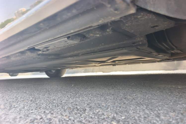 Used Denza D9 2024 DM-i 980 Four-Wheel Drive Prestige Model Chassis Rear Left
