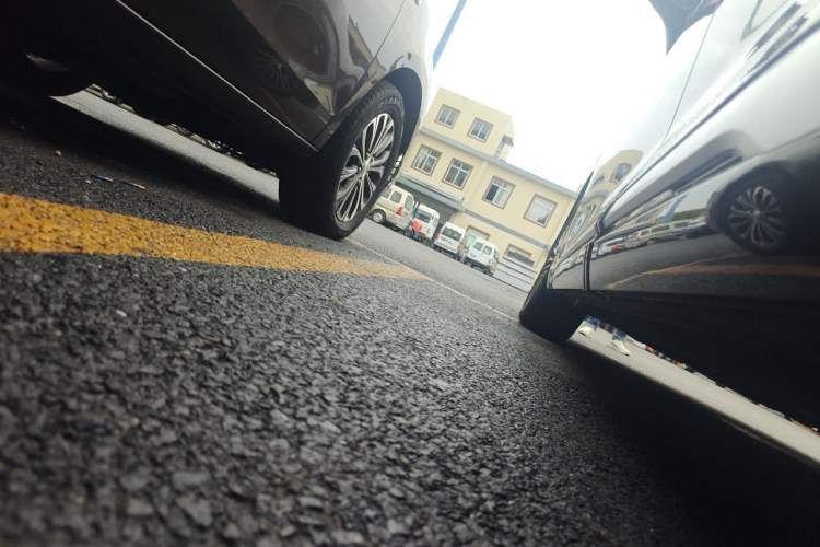 Used Denza D9 2024 DM-i 1050 Luxury Model Chassis Rear Left