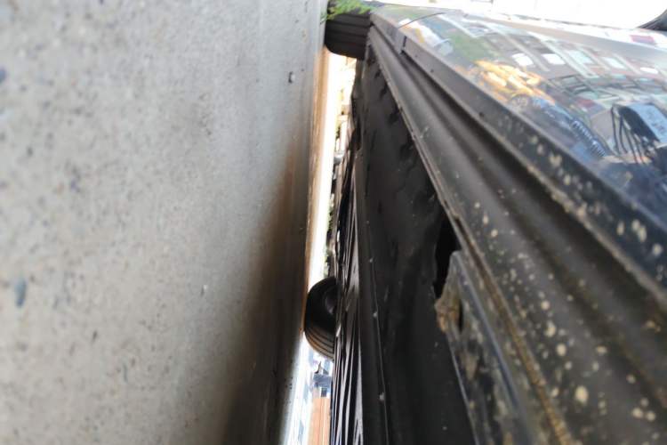 Used Denza D9 2024 DM-i 980 Four-Wheel Drive Prestige Model Chassis Rear Left