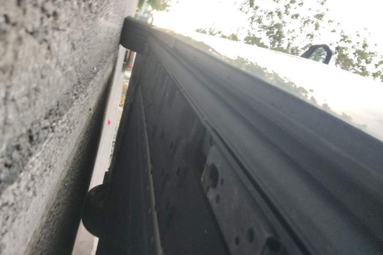 Used Denza D9 2024 EV 620 Premium Model Chassis Rear Left