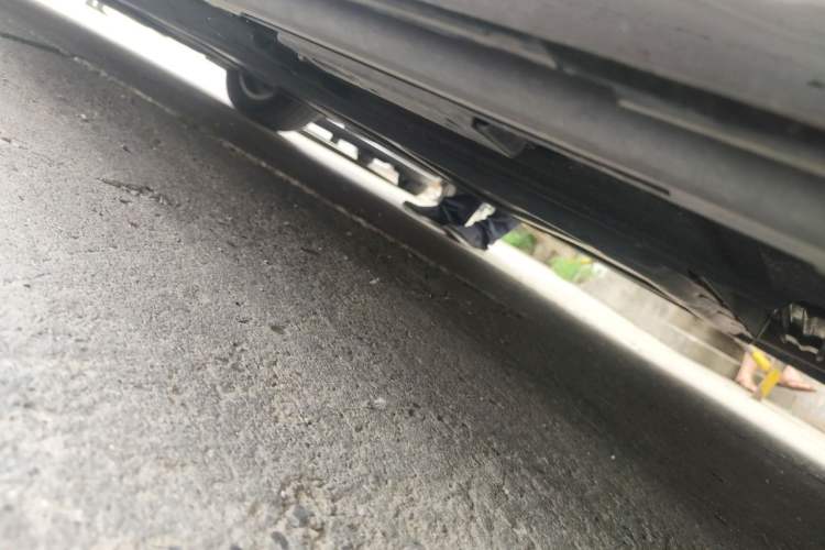 Used Denza D9 2024 DM-i 1050 Luxury Model Chassis Rear Left