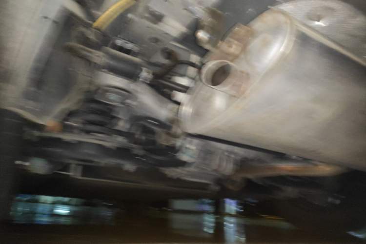 Used Denza D9 2024 DM-i 980 Four-Wheel Drive Flagship Model Chassis Rear Left