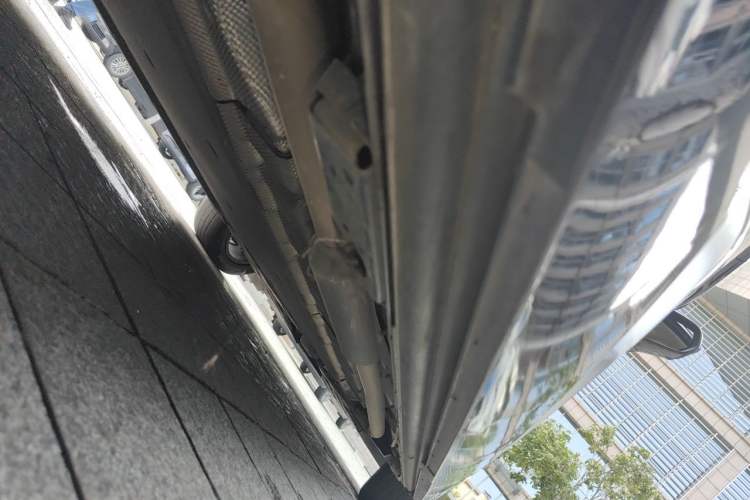 Used Denza D9 2024 DM-i 980 Four-Wheel Drive Prestige Model Chassis Rear Right