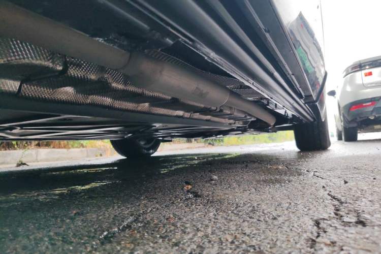 Used Denza D9 2024 DM-i 980 Four-Wheel Drive Prestige Model Chassis Rear Right
