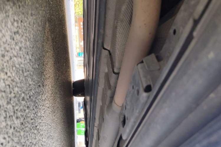 Used Denza D9 2024 DM-i 980 Four-Wheel Drive Prestige Model Chassis Rear Right