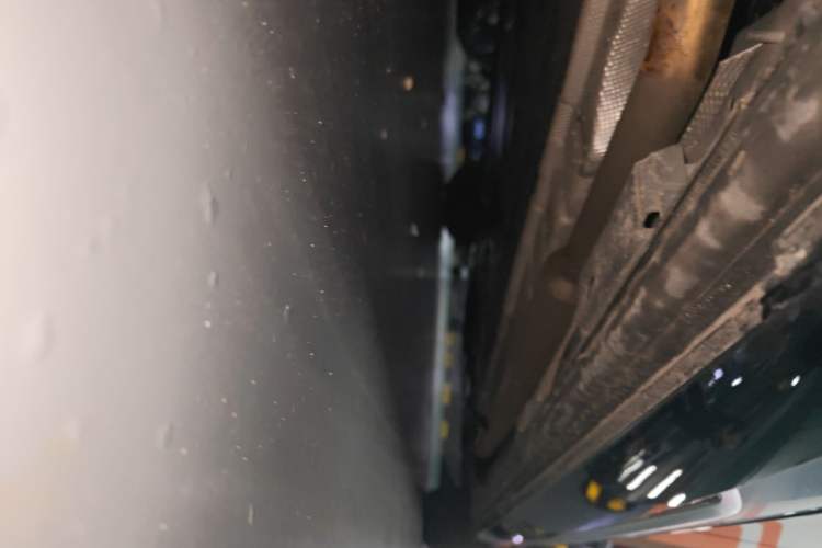 Used Denza D9 2024 DM-i 1050 Luxury Model Chassis Rear Right