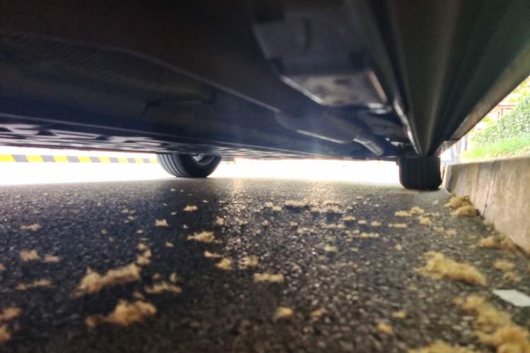 Used Denza D9 2024 DM-i 980 Four-Wheel Drive Flagship Model Chassis Rear Right