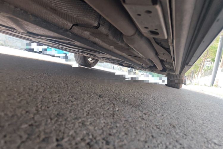 Used Denza D9 2024 DM-i 980 Four-Wheel Drive Prestige Model Chassis Rear Right