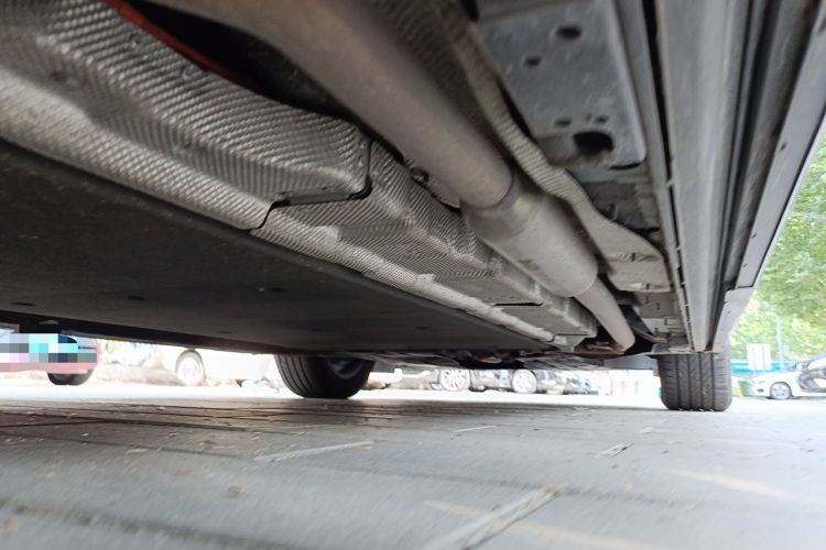 Used Denza D9 2024 DM-i 1050 Luxury Model Chassis Rear Right