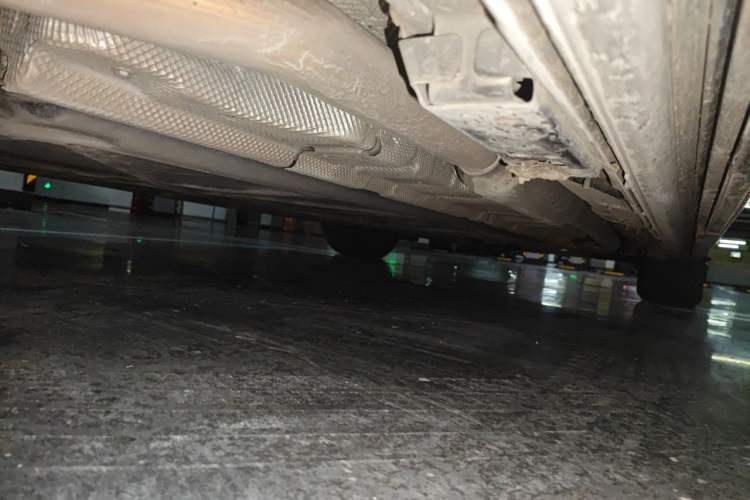 Used Denza D9 2024 DM-i 980 Four-Wheel Drive Prestige Model Chassis Rear Right