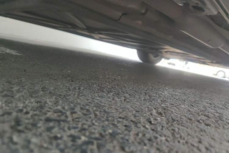 Used Denza D9 2024 DM-i 980 Four-Wheel Drive Prestige Model Chassis Rear Right