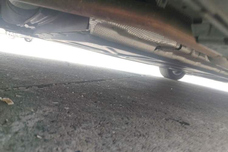 Used Denza D9 2024 DM-i 1050 Luxury Model Chassis Rear Right
