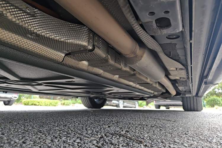 Used Denza D9 2024 DM-i 1050 Luxury Model Chassis Rear Right