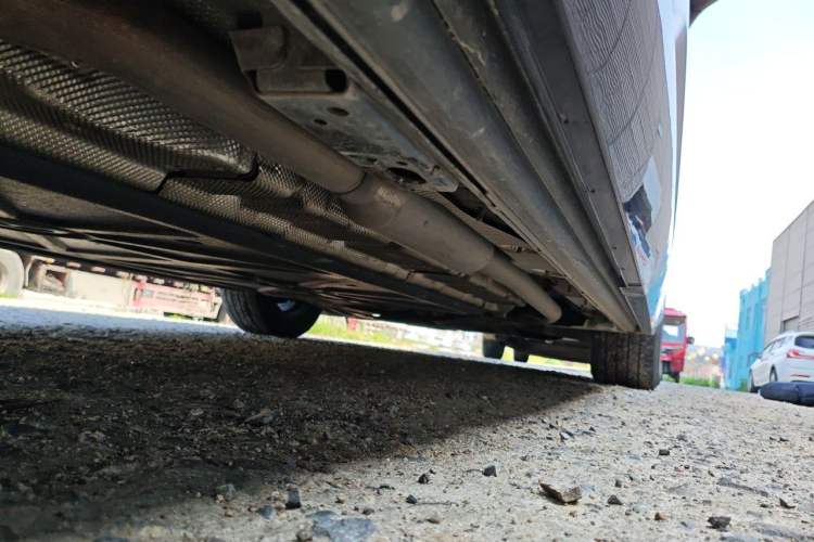 Used Denza D9 2024 DM-i 1050 Luxury Model Chassis Rear Right