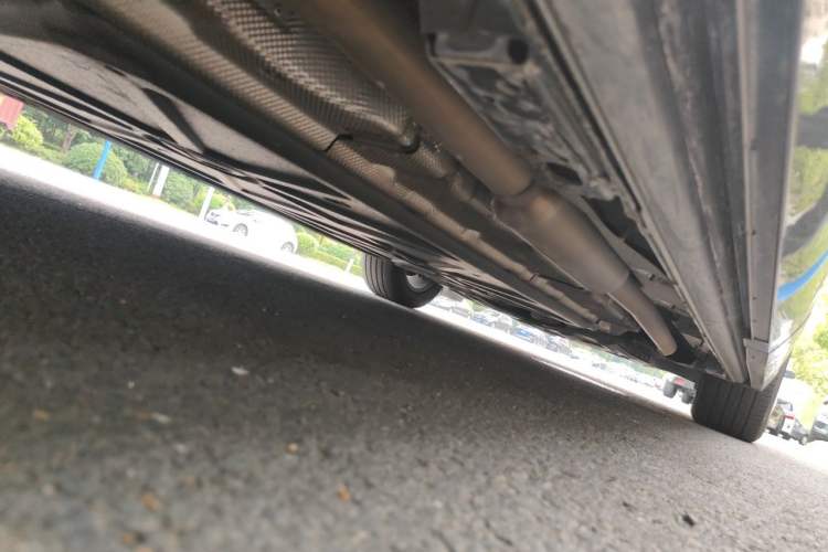 Used Denza D9 2024 DM-i 980 Four-Wheel Drive Prestige Model Chassis Rear Right