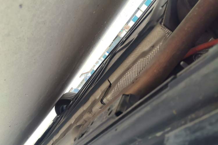 Used Denza D9 2024 DM-i 980 Four-Wheel Drive Prestige Model Chassis Rear Right