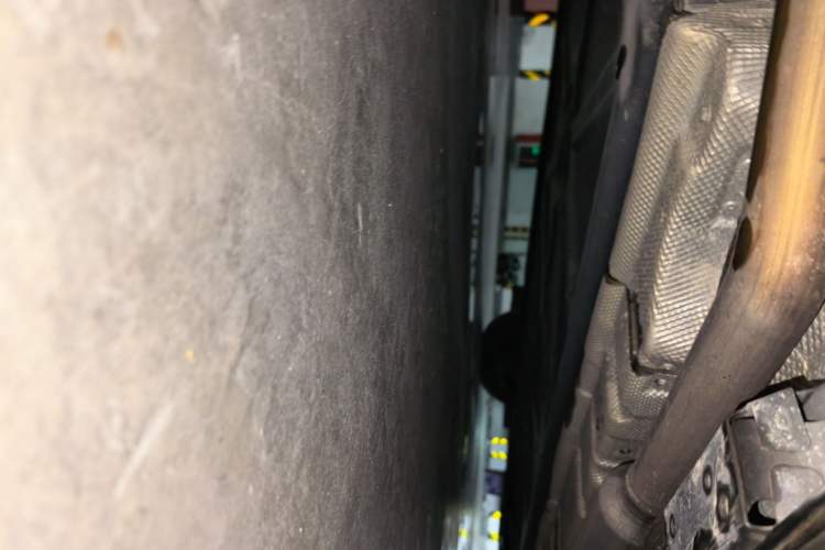 Used Denza D9 2024 DM-i 970 Luxury Model Chassis Rear Right