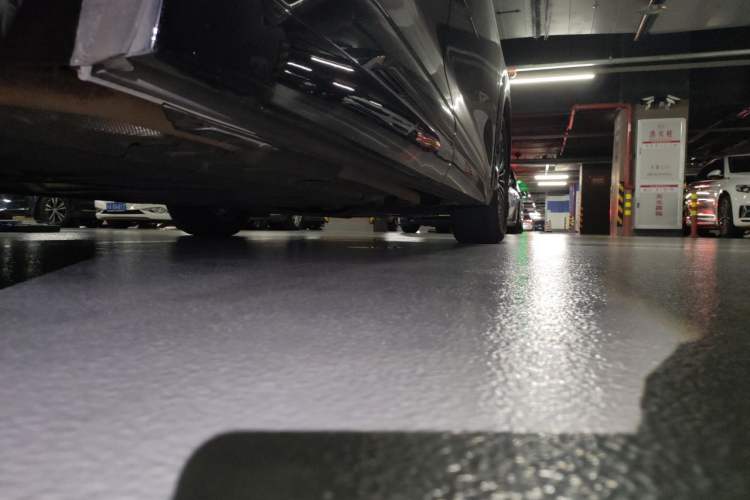 Used Denza D9 2024 DM-i 980 Four-Wheel Drive Prestige Model Chassis Rear Right