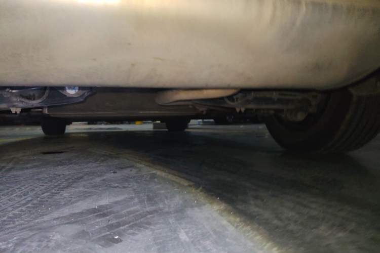 Used Denza D9 2024 DM-i 1050 Luxury Model Chassis Rear