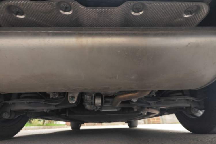 Used Denza D9 2024 DM-i 980 Four-Wheel Drive Prestige Model Chassis Rear
