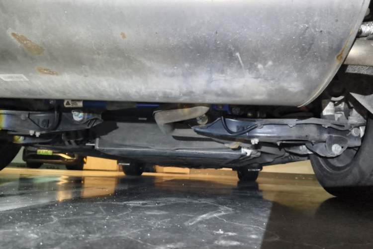 Used Denza D9 2024 DM-i 1050 Luxury Model Chassis Rear